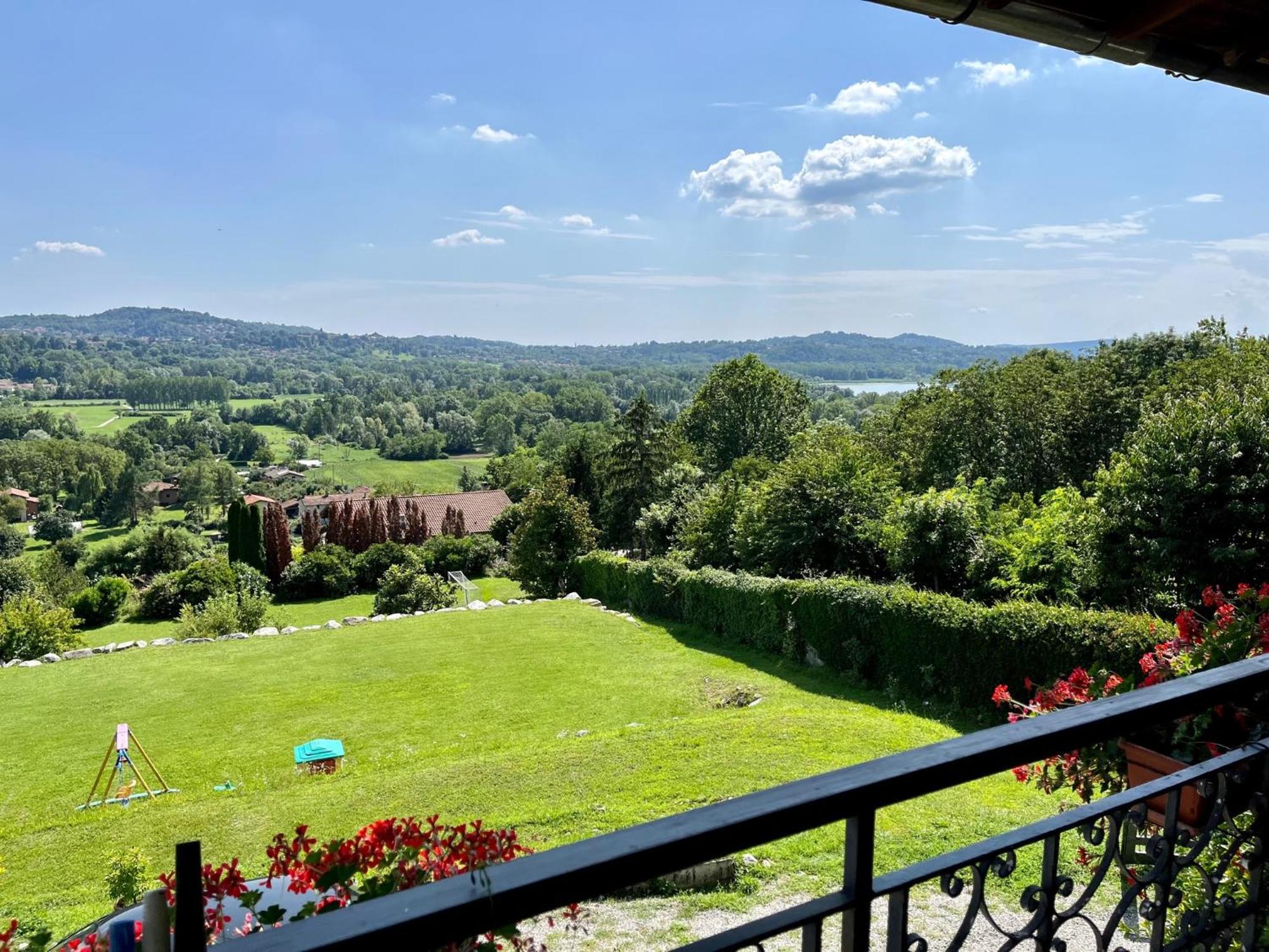 Villa Moia Varese Buitenkant foto